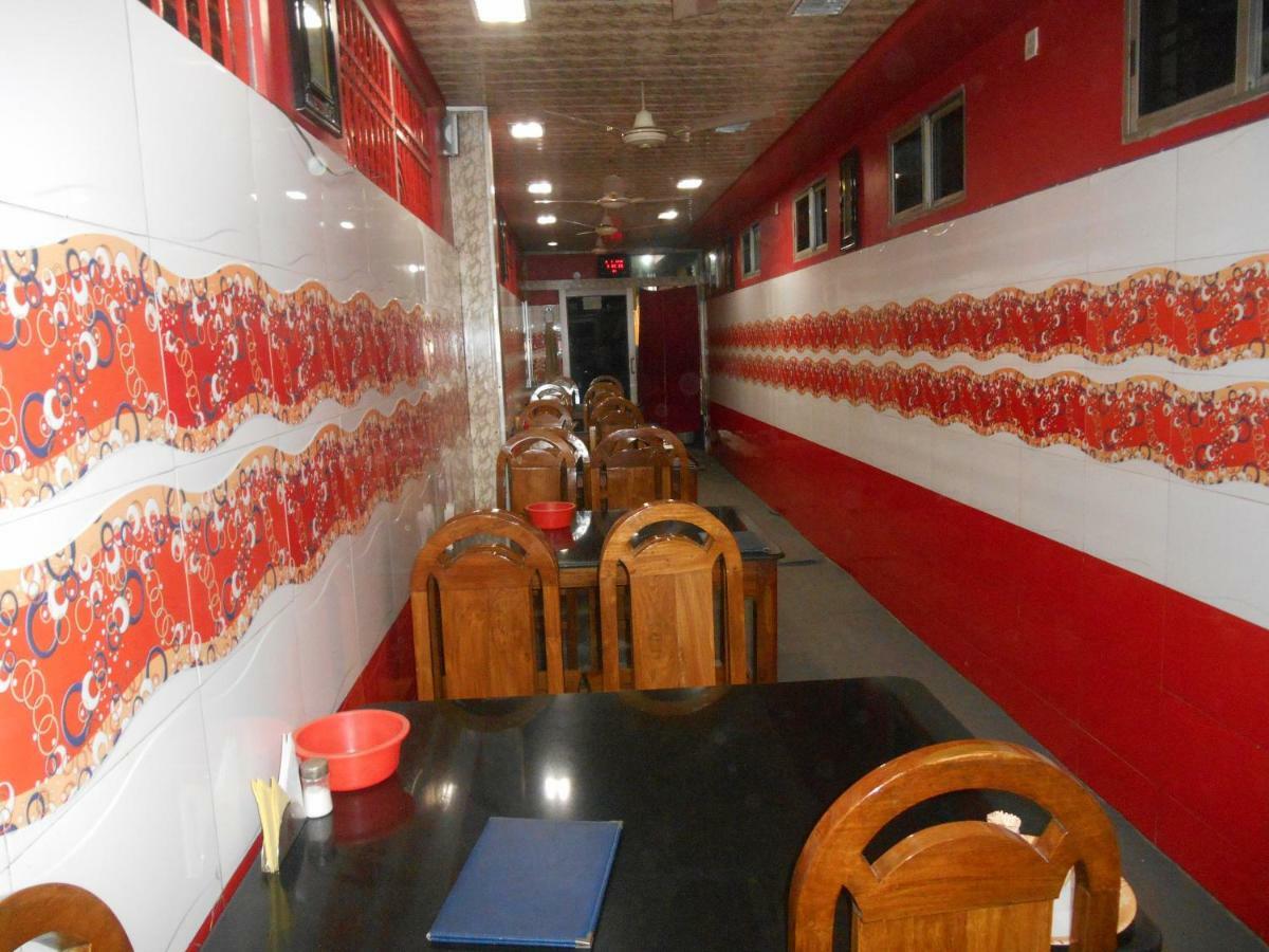 Hotel Surja Laxmi Raiganj 外观 照片